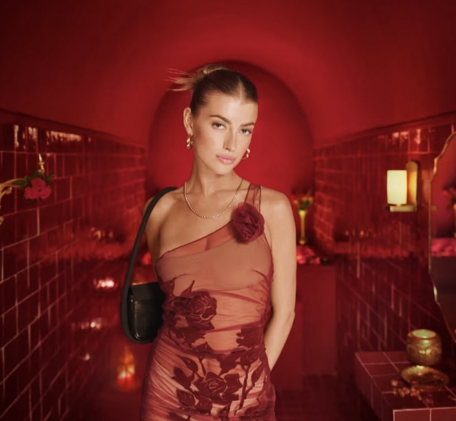 Проведіть ніч у студії Hackney House of Sunny