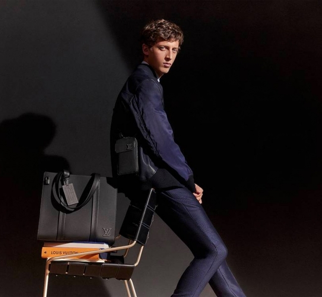 Louis Vuitton представляет аэрограммы Вирджила Абло, вдохновленные путешествиями