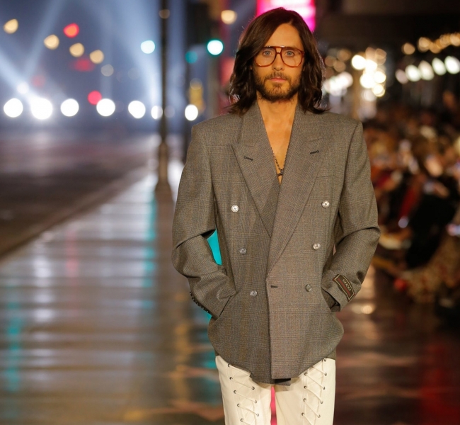 Это бомба: Маколей Калкин и Джаред Лето возглавили показ Gucci Love Parade