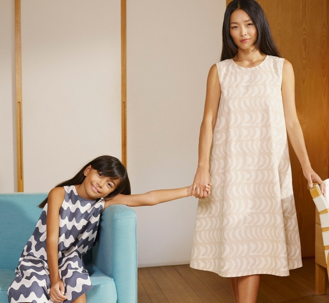 UNIQLO и финский дизайнерский дом Marimekko выпустили капсулу для уютного Нового года