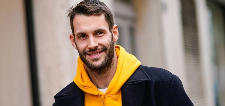Jacquemus напоминает гомофобам, что сумки бренда не для них