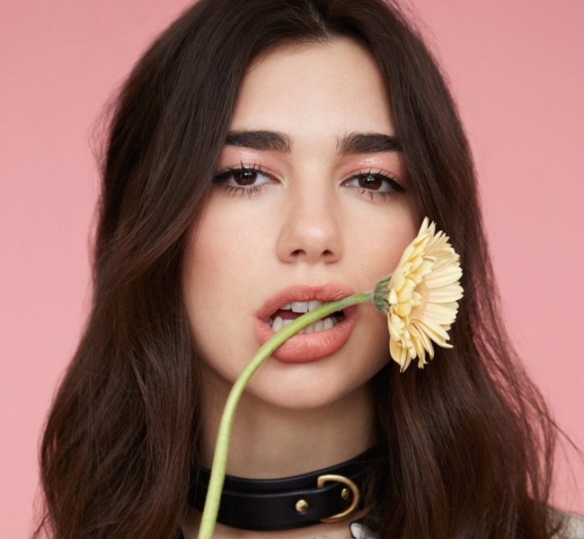 Почему Dua Lipa крутая: новый клип и супер-хиты певицы