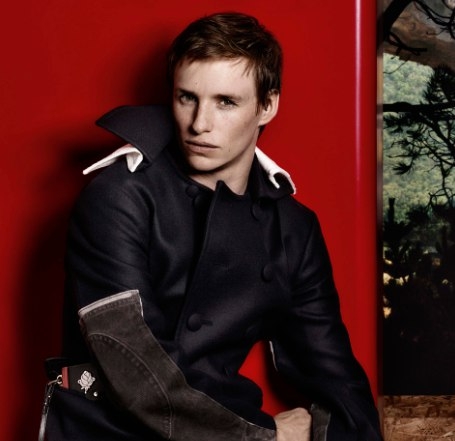 Эдди Редмэйн в рекламном кампейне Prada