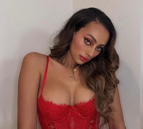 Эмира Д’Спейн станет первой темнокожей транс-женщиной для Victoria’s Secret