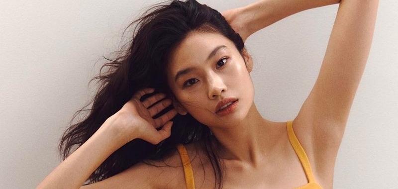 Звезда «Игры в кальмара» стала лицом CALVIN KLEIN в новой кампании