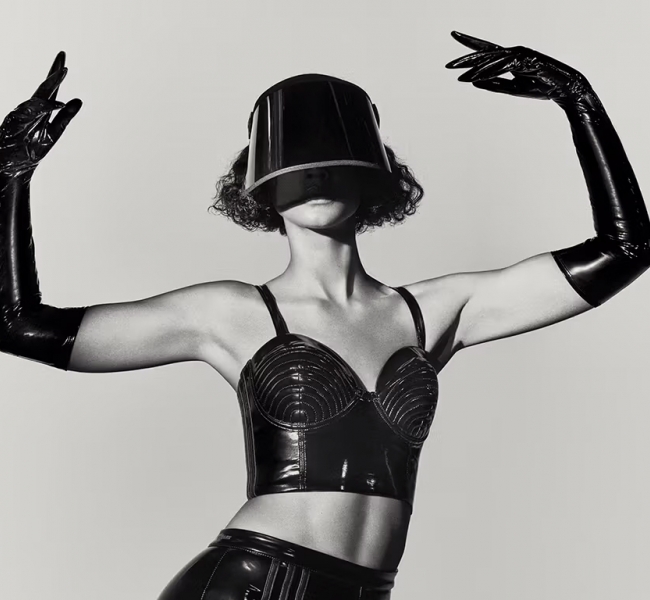 Adidas X Ivy Park випускає фінальну колекцію «Ivy Park Noir»