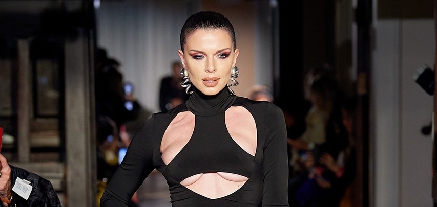 После разрыва с Канье Уэстом: Джулия Факс открыла показ LAQUAN SMITH FW22