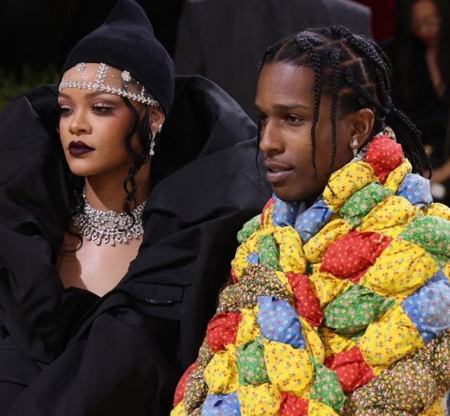 Пара года! Рианна и A$AP Rocky ждут первенца, а мы любуемся фото