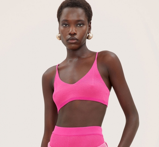 Jacquemus смотрят на мир сквозь розовые очки в новой праздничной капсуле Holiday 2020