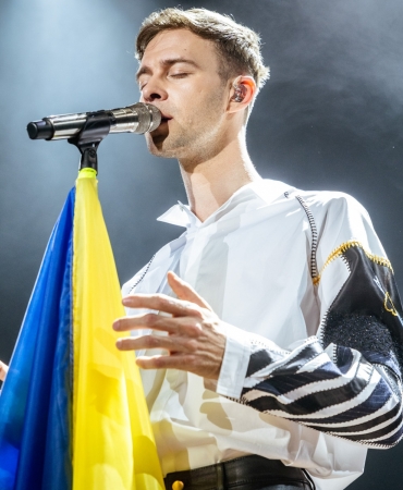 Макс Барських презентував нову пісню «Чекай мене»