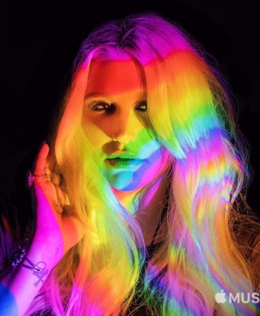 Kesha презентовала новый альбом "Rainbow"