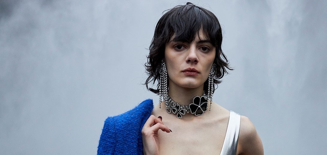 Saint Laurent представили праздничную линейку одежды Holiday 2021
