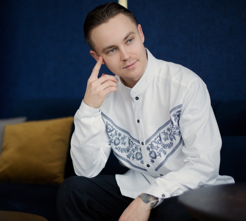 25 поводов быть собой: Артем Пивоваров в спецпроекте OREST X 2KOLYORY