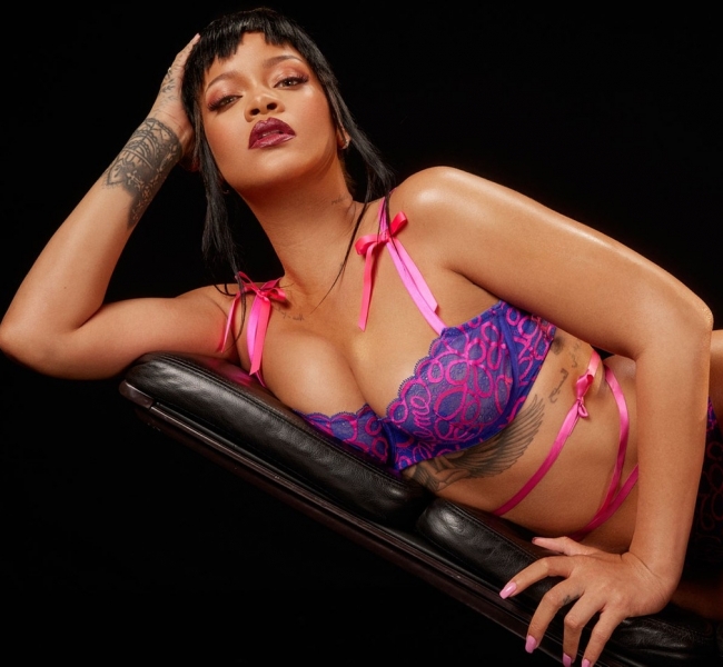 РиРи выпустила сентябрьский троп белья SAVAGE X FENTY