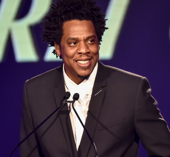 Когда человек умеет делать все: JAY-Z официально стал первым рэпером-миллиардером