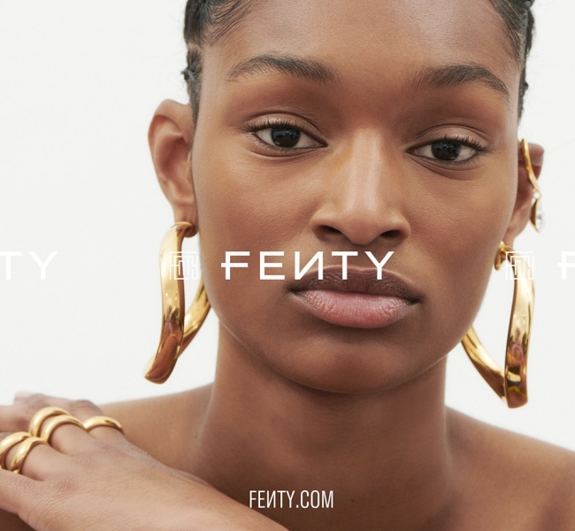 Приключения в отпуске: Рианна представляет свою вторую коллекцию FENTY "Release 6-19"