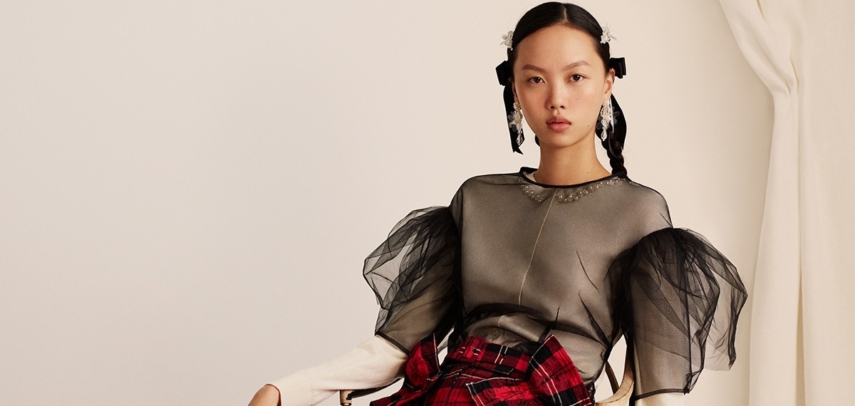 Дизайнер Симон Роша и H&M представляют романтический лукбук