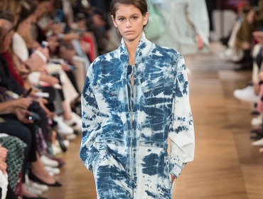 Пастель и tie-dye в новой коллекции Stella McCartney