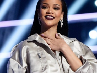 Образы Рианны на MTV Video Music Awards 2016