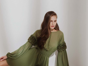 Алла Костромичева в лукбуке бренда ELENA GURANDA