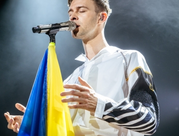 Макс Барських презентував нову пісню «Чекай мене»