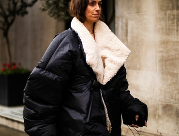 Солнце и Burberry: Street Style на Неделе моды в Лондоне
