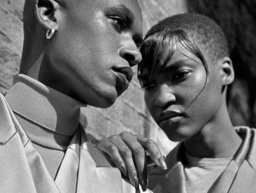 Переосмыслив мужские традиции: Рианна и FENTY выпустили новый дроп Release 8-19 для сильных женщин