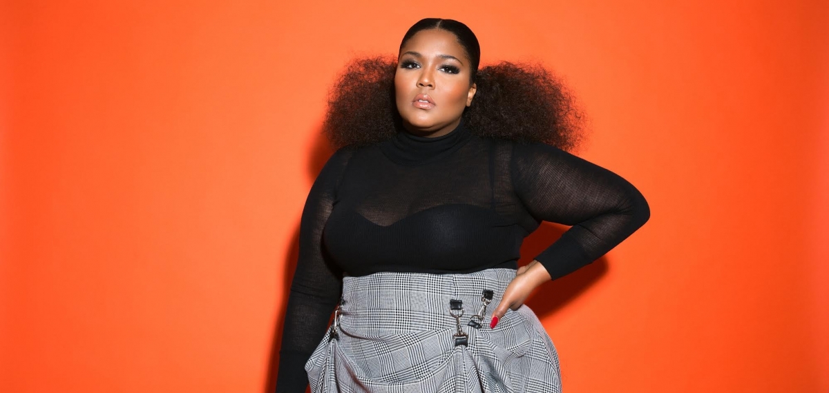 Фитоняшки, подвиньтесь! Новая звезда Lizzo представила «сочный» клип