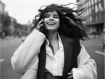 PROUD: Michelle Andrade в новой песне призывает каждого гордиться собой