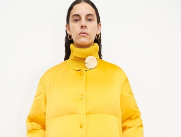Радость и цвет в осенней коллекции Jil Sander Pre-Fall 2022