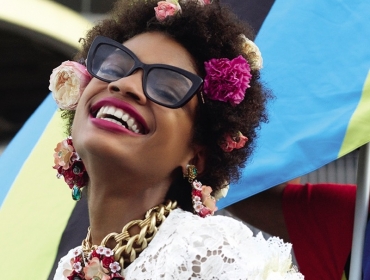Рыночные отношения: Dolce&Gabbana представили коллекцию аксессуаров среди прилавков с продуктами