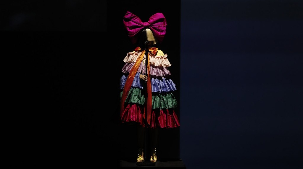 SIA презентовала саунтрек «Angel By The Wings» в качестве сингла
