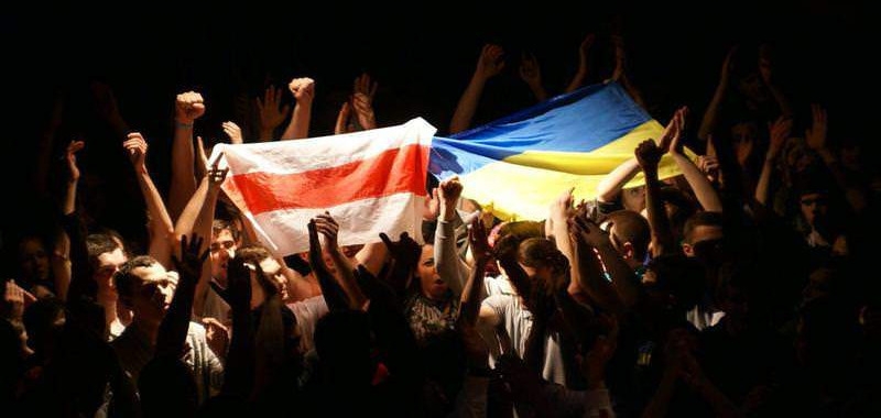 Жыве! Вспоминаем главных артистов Беларуси от Песняров до Ляписа Трубецкого