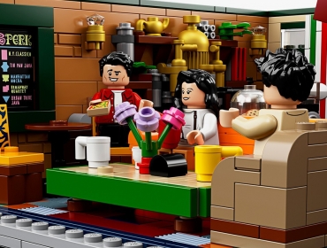 Это так мило! LEGO празднует 25-летний юбилей сериала «Друзья» с набором из 1070 деталей