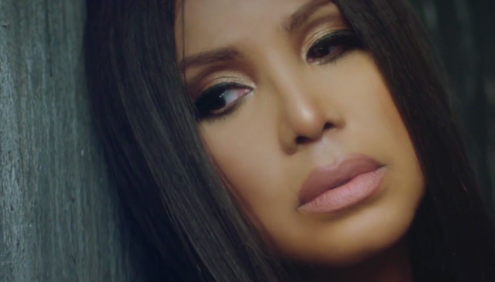 50-летняя Toni Braxton поражает своей внешностью в новом видео 