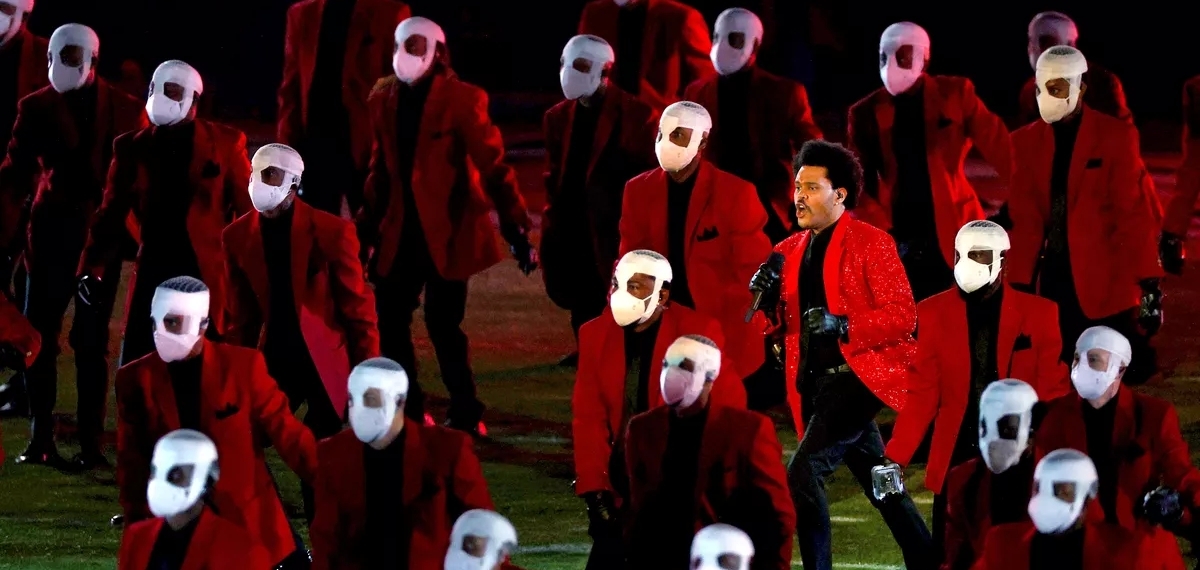 Важнейший момент карьеры: Посмотрите выступление The Weeknd на «Суперкубке»