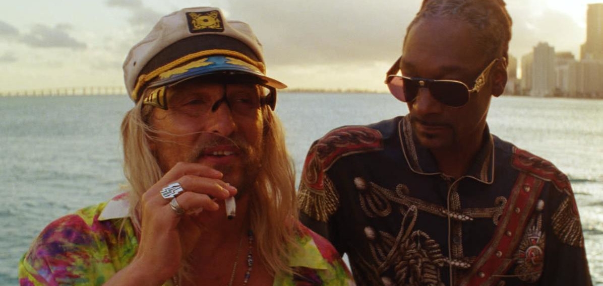 Мэттью МакКонахи и Snoop Dogg наслаждаются жизнью и марихуаной в отвязной комедии «Пустопляс»: Смотрите украинский трейлер