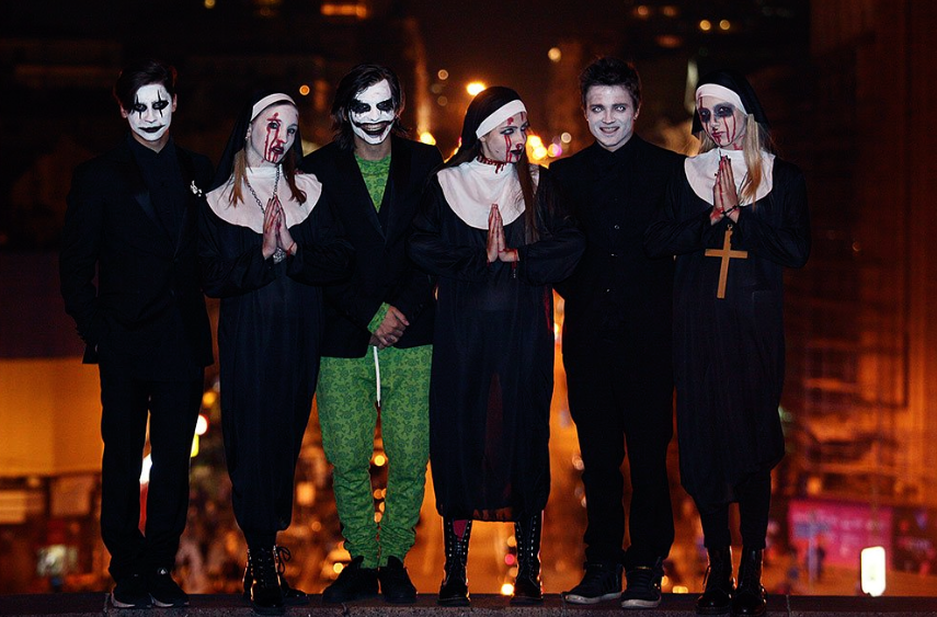 Emotion Band отметили Хэллоуин в кинотеатре Сердючки.