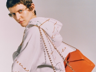 Бунтарь-гей: JW Anderson воспевает Оскара Уайльда во второй капсуле