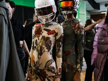 Фото бэкстейджа и показа новой коллекции Off-White™