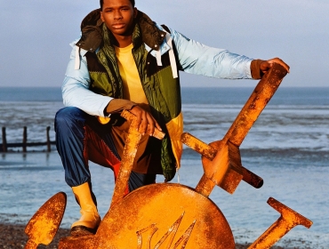 Счастливые кочевники: Moncler и JW Anderson представили новую коллаборацию в SS21