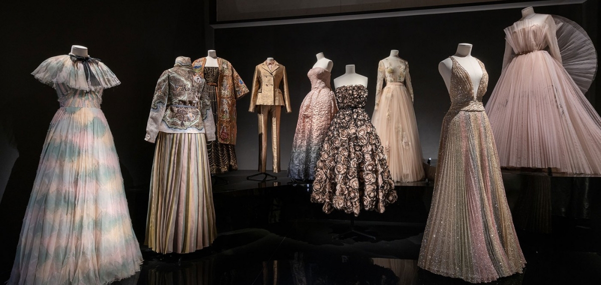 Великолепное наследие Dior на архивной выставке в Шанхае