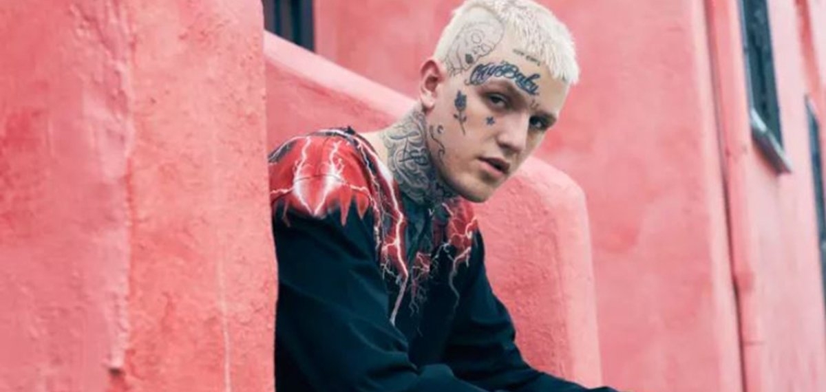 Lil Peep умер три года назад, но все равно продолжает выпускать клипы. Вот самый нежный из них