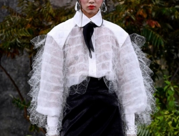 Водопад и скалы: показ новой коллекции CHANEL весна-лето 2018
