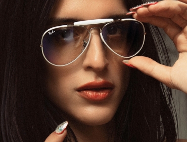 Хайповый транс-музыкант Arca представил коллаб с Ray-Ban