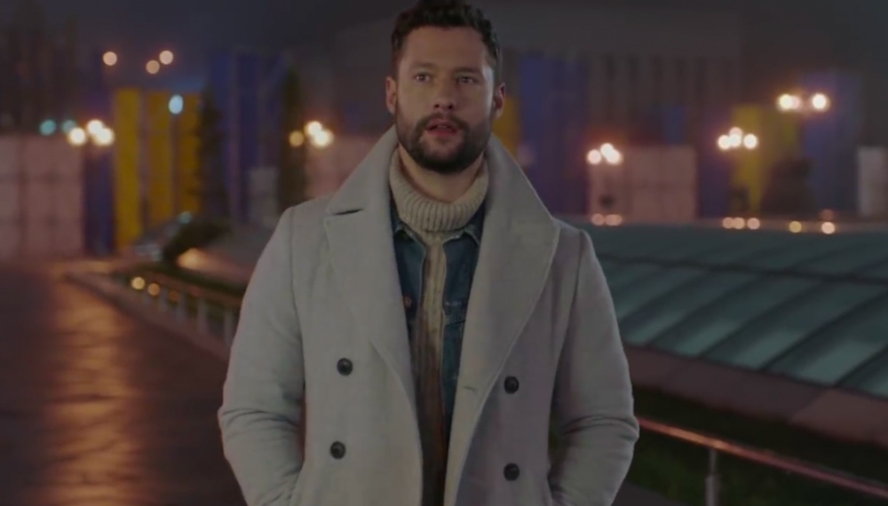 Гей-пара на улицах Киева в клипе британского певца Calum Scott