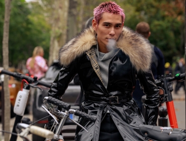 Тот самый неповторимый парижский стиль: Street Style на Paris Fashion Week