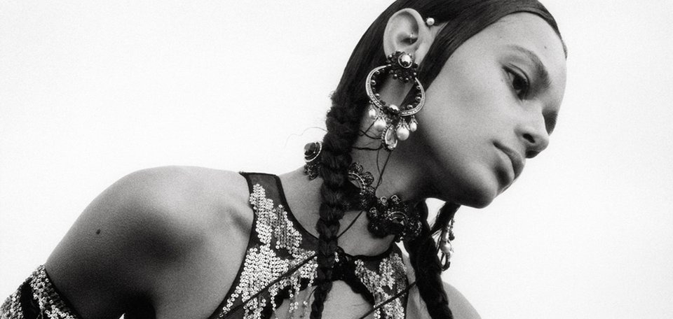 Магический обряд в английском святилище в новом кампейне Alexander McQueen