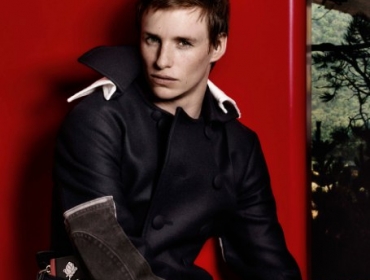 Эдди Редмэйн в рекламном кампейне Prada