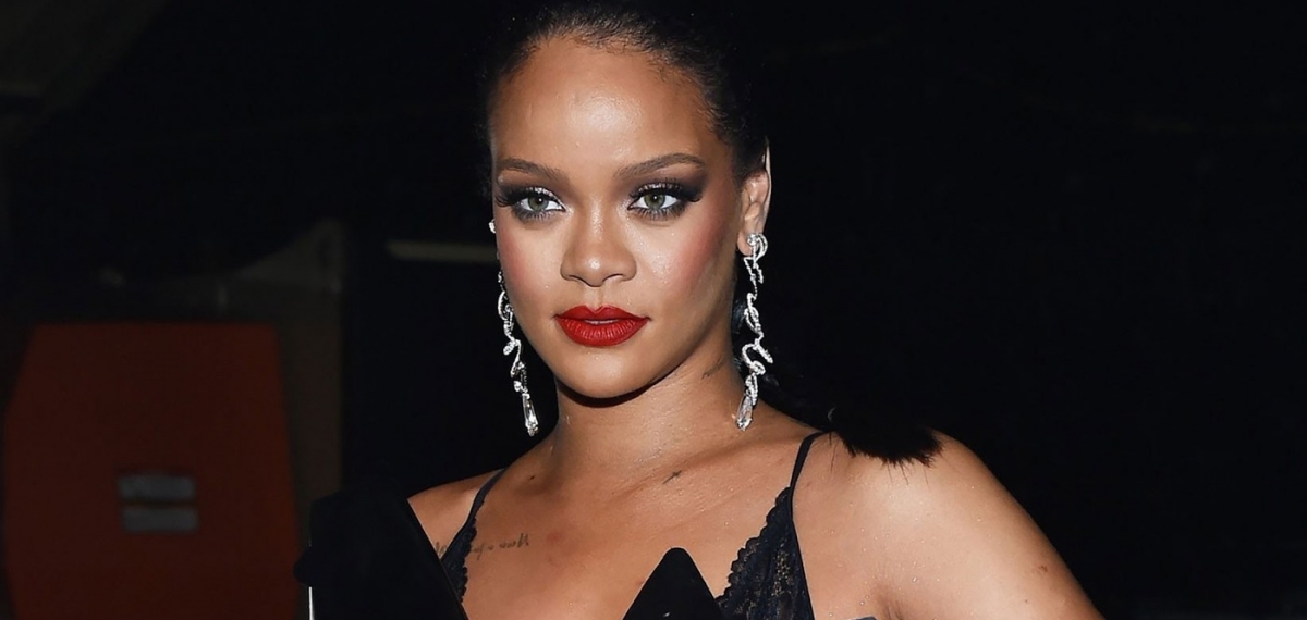 Рианна и LVMH заморозили бренд Fenty. Узнайте подробности